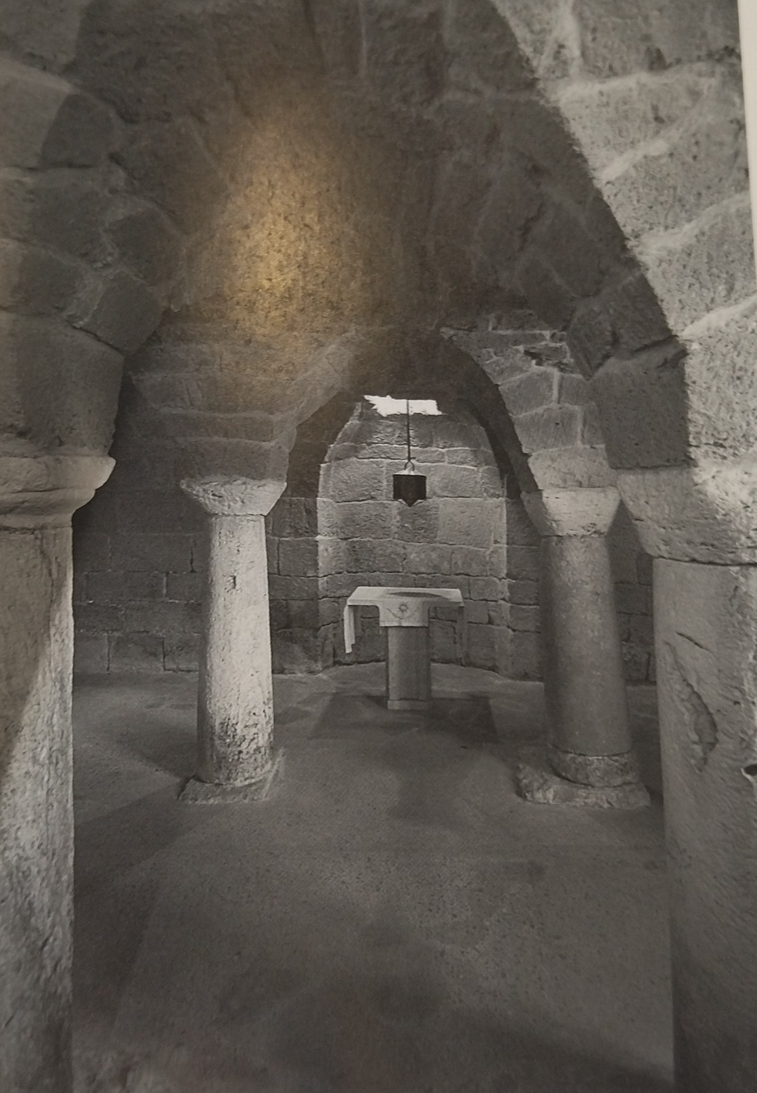 Nel cuore delle colline del Fiora, lo splendore del Duomo di Sovana