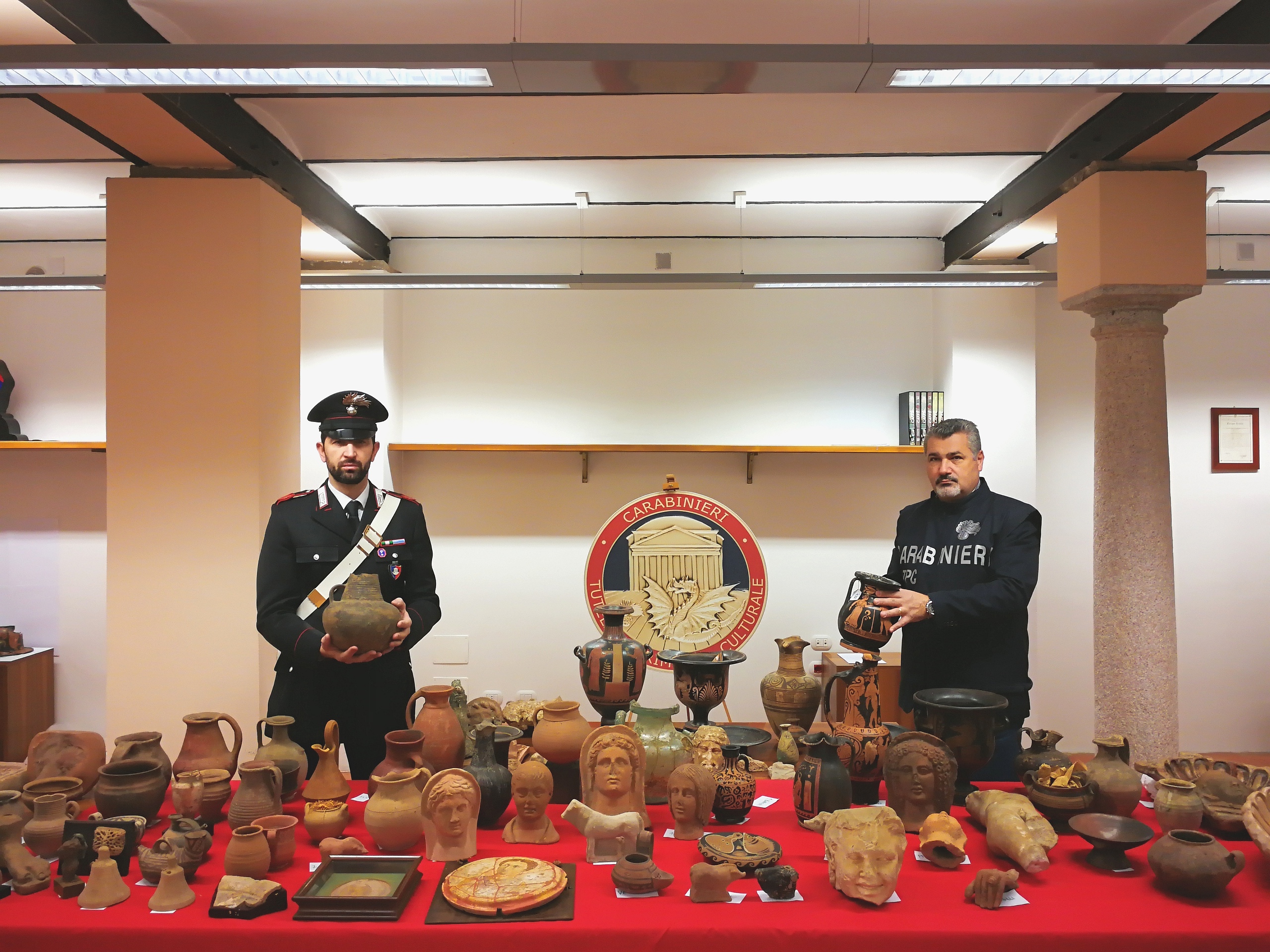 Beni asportati dalle truppe di occupazione durante la seconda Guerra Mondiale.