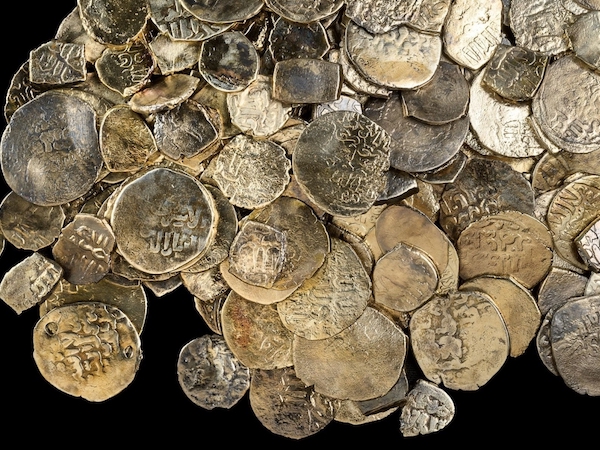 Centinaia di monete mamelucche sono state trovate sul fondale di Cesare.
